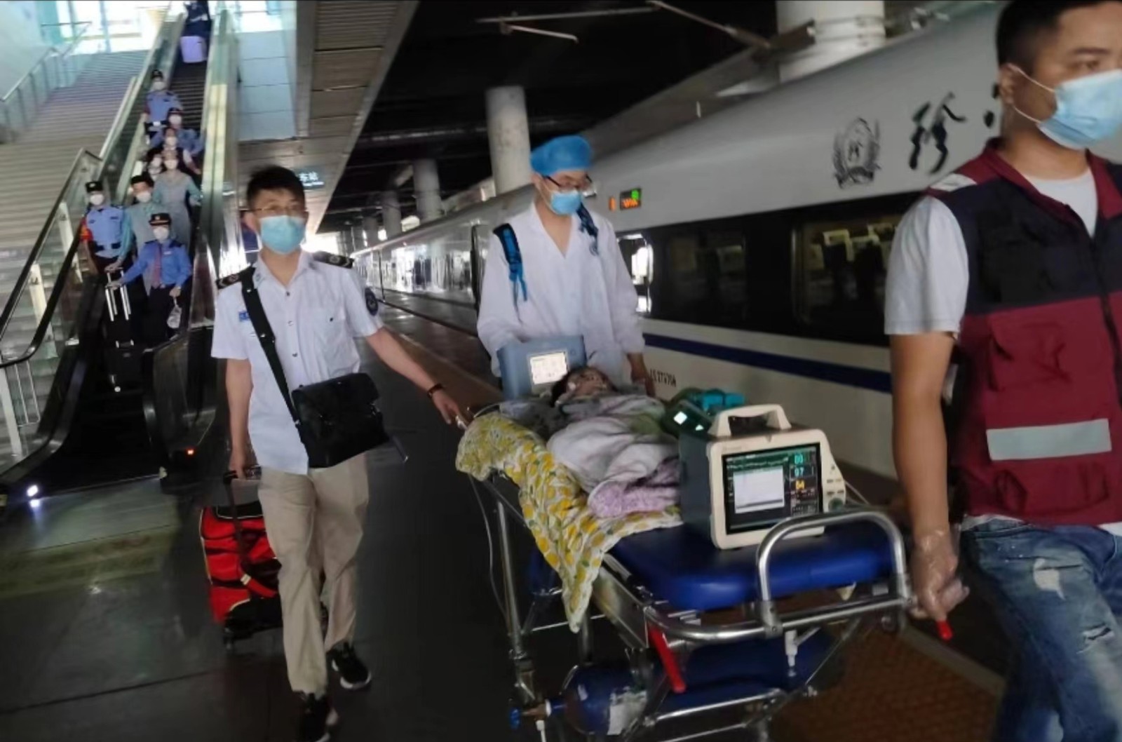 梨树县高铁转运公司